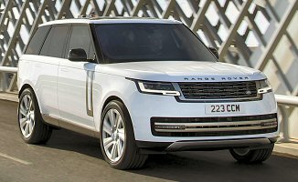 Range Rover V P440e 3.0 R6 24V Plug-in Hybrid 441KM (PT306)